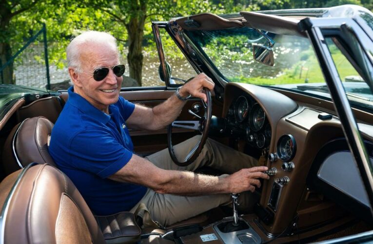 How White House photographer shapes the way the world sees Biden