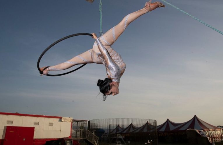 AP PHOTOS: Traveling circus stays put in virus-hit Italy