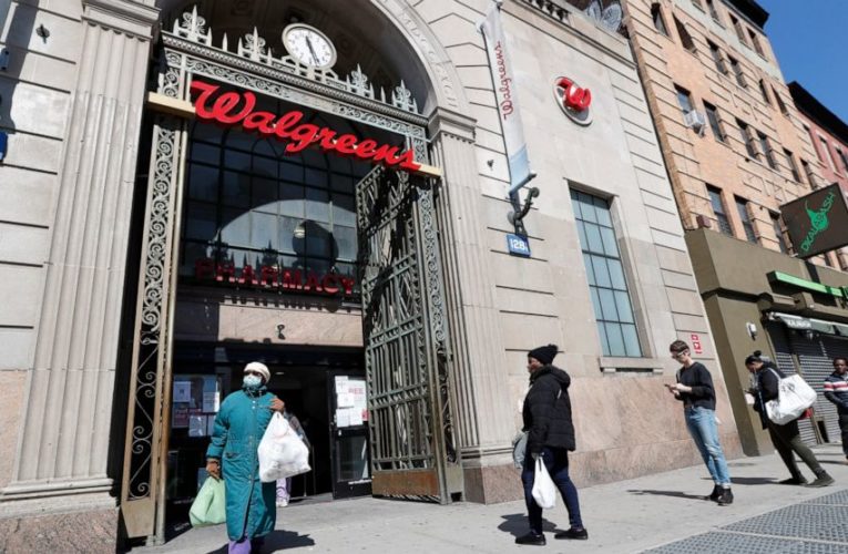 Walgreens lost $1.7B in 3Q as pandemic tightens grip