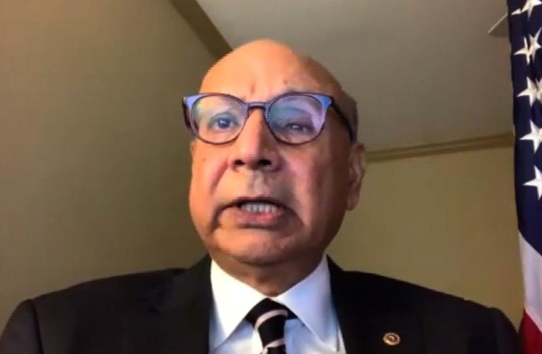 Gold Star father’s impassioned response to Trump comments