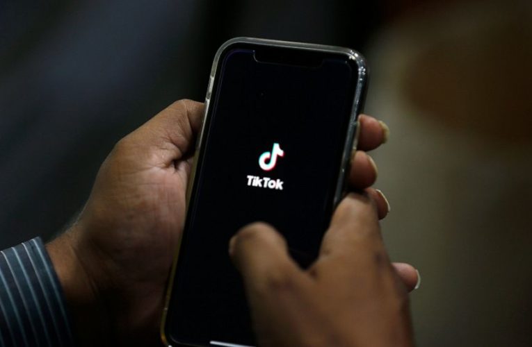 US bans WeChat, TikTok from app stores, threatens shutdowns