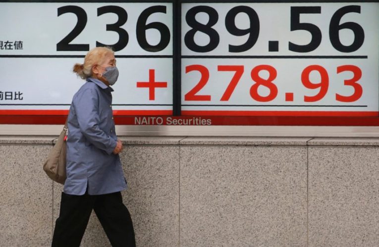 Wall Street opens higher ahead of a busy week for earnings