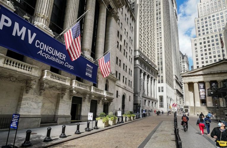 Stocks rise after Trump backtracks on his decision to halt virus relief bill talks