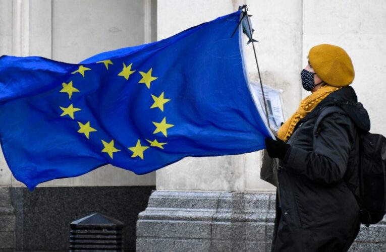 EU, UK leaders concede big gaps remain in post-Brexit talks