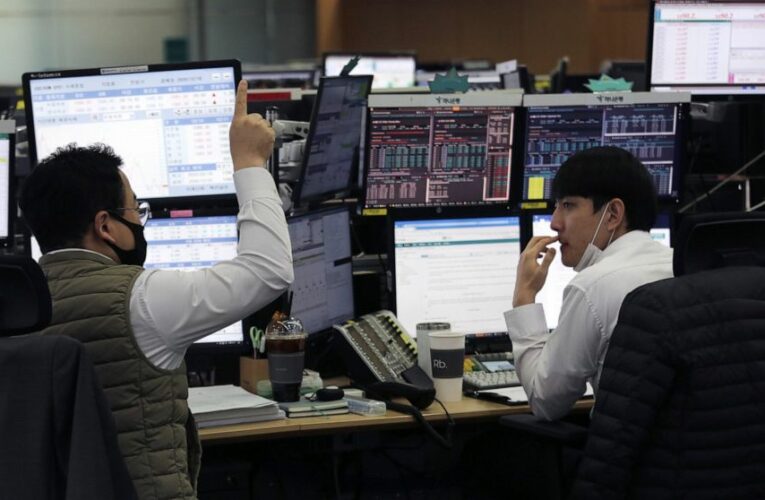 U.S. stocks turn choppy following worst week since Halloween