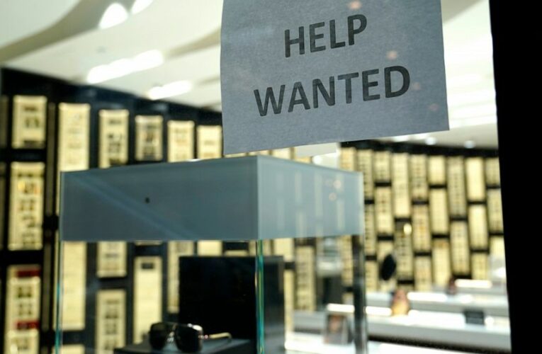 US jobless claims rise to 885,000 amid resurgence of virus