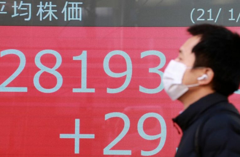 Stocks mostly slip with focus on US politics, vaccines