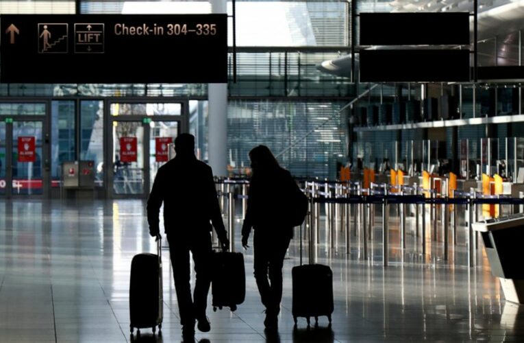 US will require all arriving passengers to get COVID-19 test