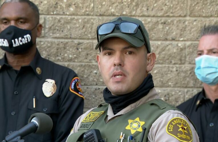 Official details speaking with Woods in moments following accident