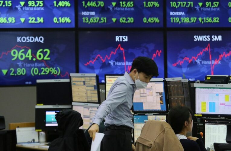 Stocks lose some of their gains as bond yields rise again