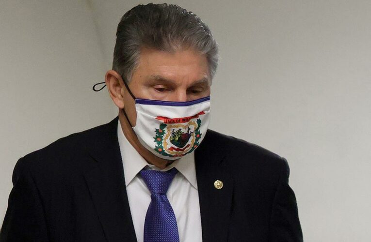 Axelrod breaks down Manchin’s surprising move