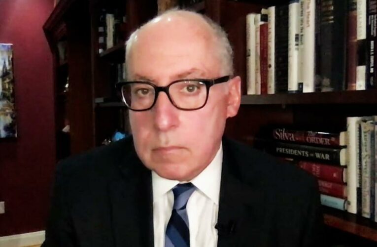 ‘It makes me angry’: Doctor says Dr. Birx failed to do her job