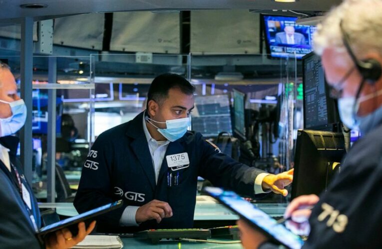 Asian stocks mixed after Wall St. rises