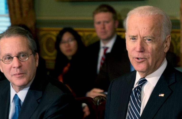 Biden to name Sperling to oversee COVID-19 relief package