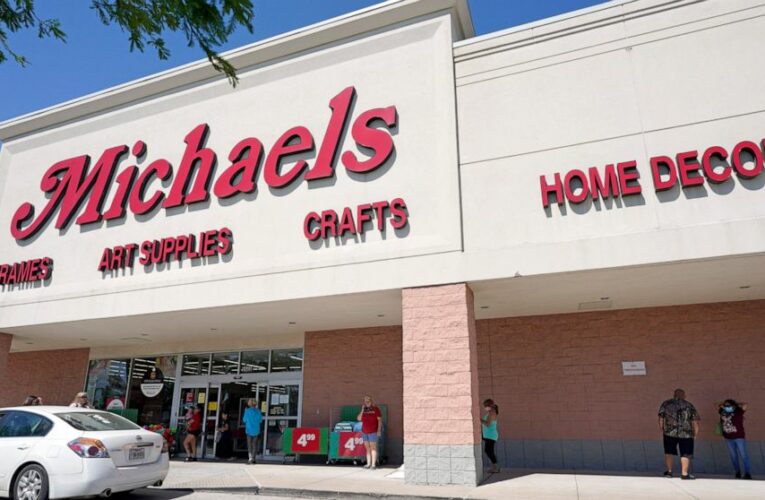 Michaels signs a deal with Apollo to go private