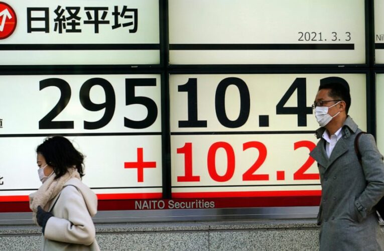 Technology stocks lead indexes lower as yields resume climb