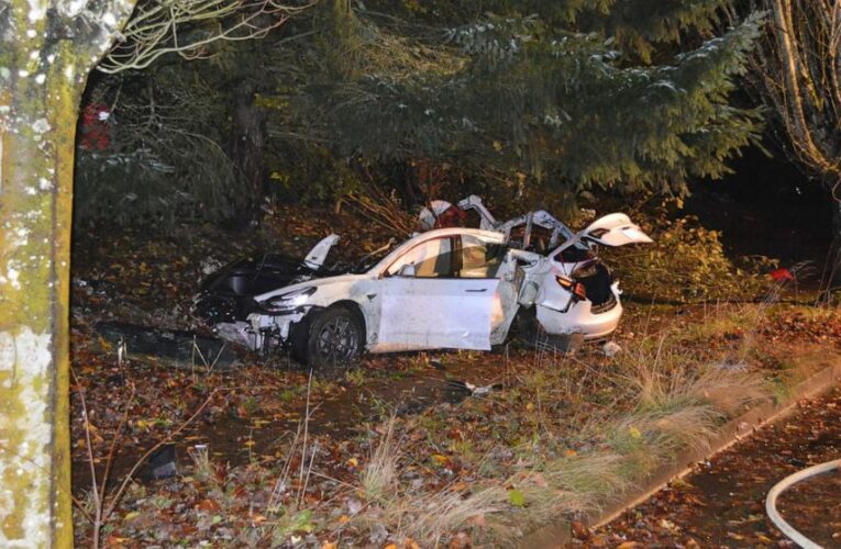 US traffic deaths spike even as pandemic cuts miles traveled