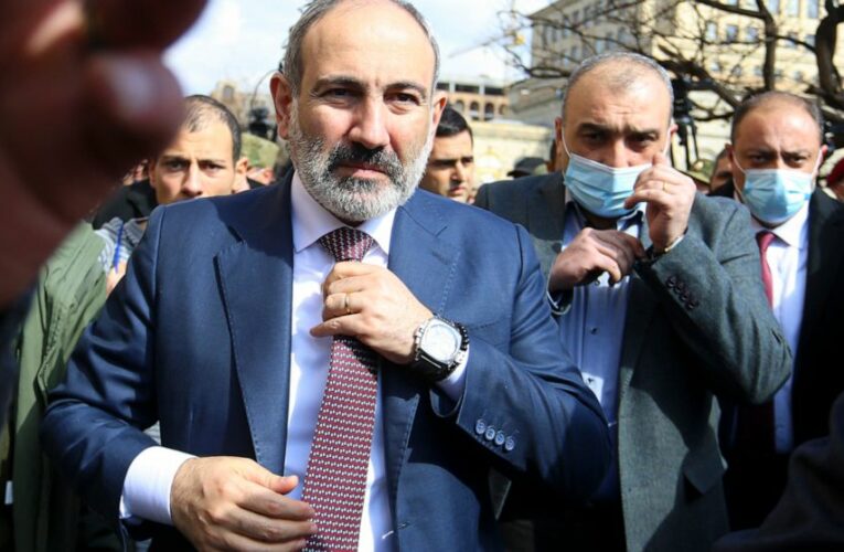 Armenia premier confirms he will step down to allow election