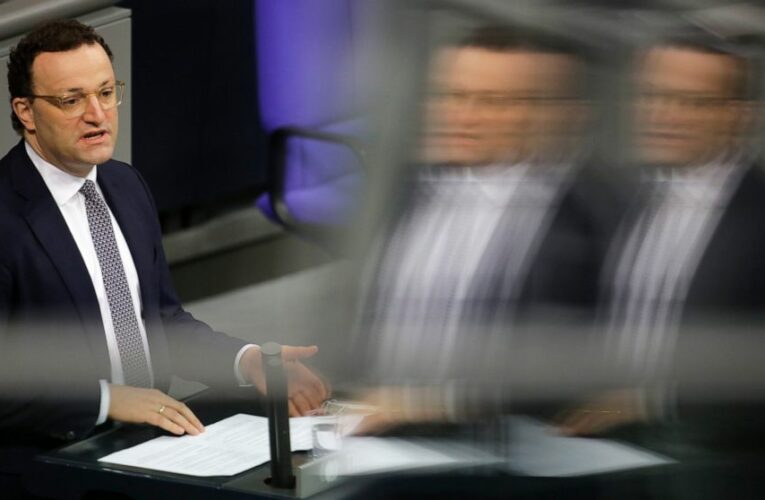 German panel OKs AstraZeneca vaccine jab for over 65s