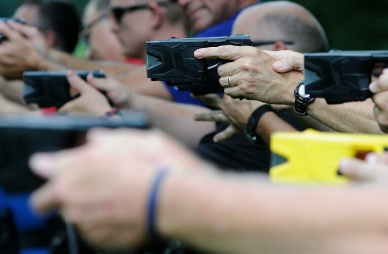 How easy (or hard) is it to confuse a gun for a Taser?