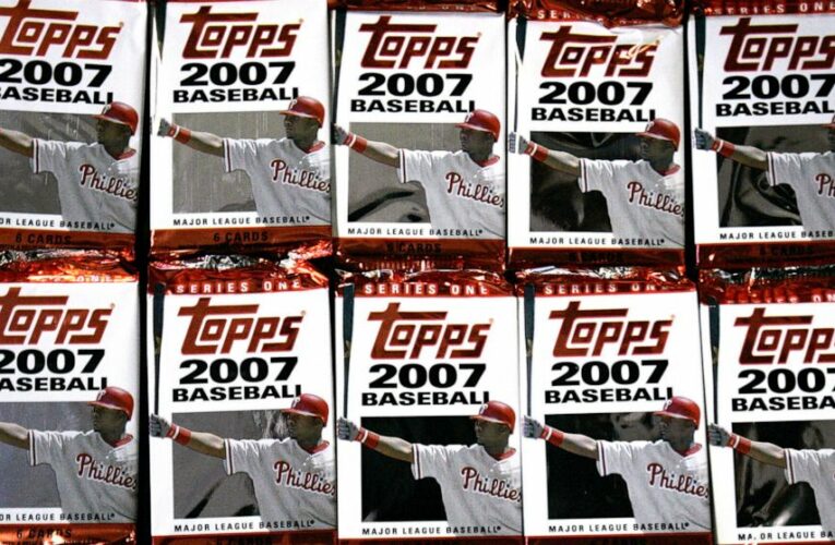 Trade announcement: Topps will offer stock to the public