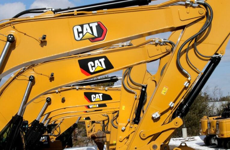 Caterpillar 1Q sales rise as dealers boost inventory levels