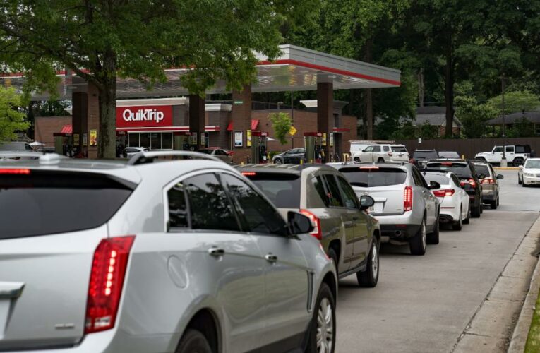 Stations in the Southeast run out of gas as people hoard fuel