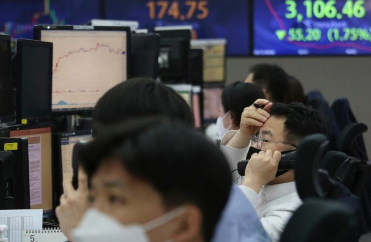 Stocks rise after three days of losses, Bitcoin drops 11%