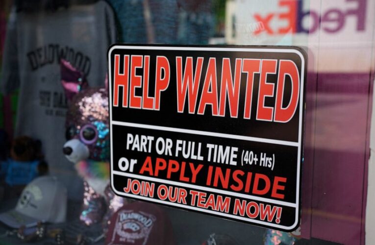 US economy: Plenty of growth, not enough workers or supplies