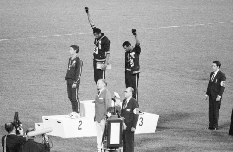 Olympic greats call on IOC to allow podium protests