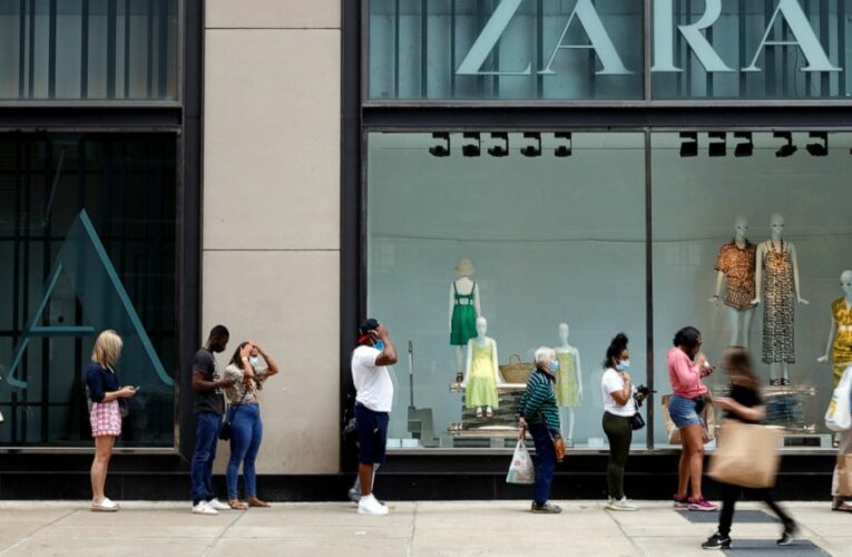 US consumers boost spending 1% as inflation remains high