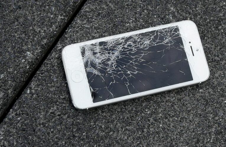 Agency eyes ‘right-to-repair’ rules to aid consumers, shops