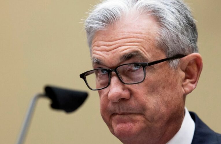 Fed officials discuss timing of reducing bond purchases