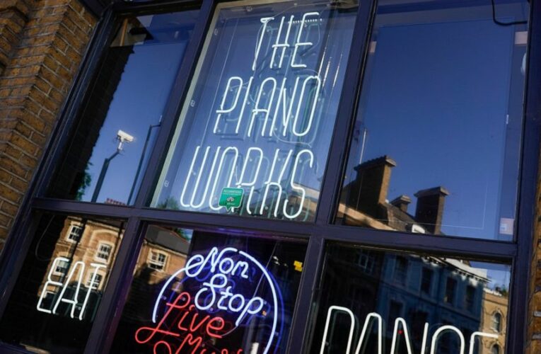 Nightclubs elated, but doubts cloud England’s &lsquo;Freedom Day&rsquo;