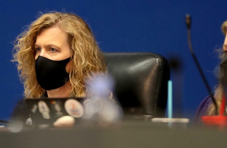 Broward County Public Schools vote to keep mask mandate despite Florida governor’s ban