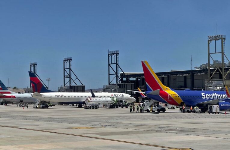 United Airlines has joined a growing list of companies enacting vaccine mandates, but other US carriers are not on board