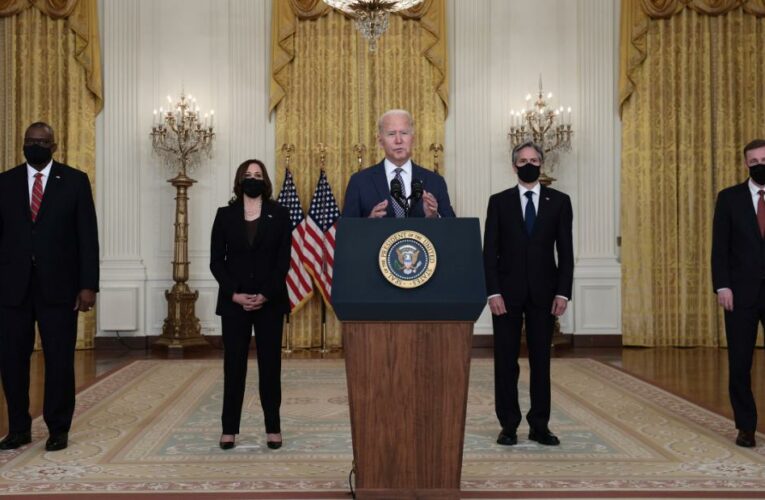 Analysis: Biden’s reassurances contradict chaotic images on the ground