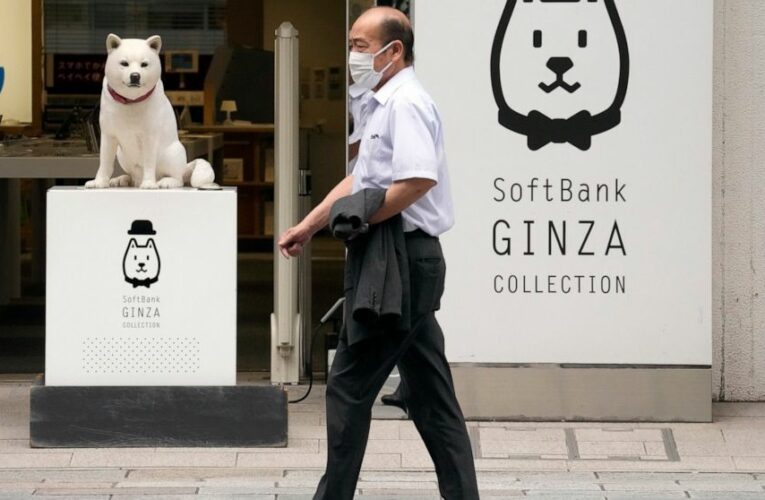 SoftBank profit declines following Sprint perk a year ago