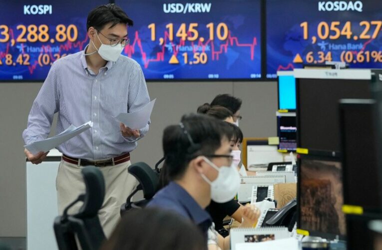 Stocks rise following encouraging employment data, earnings