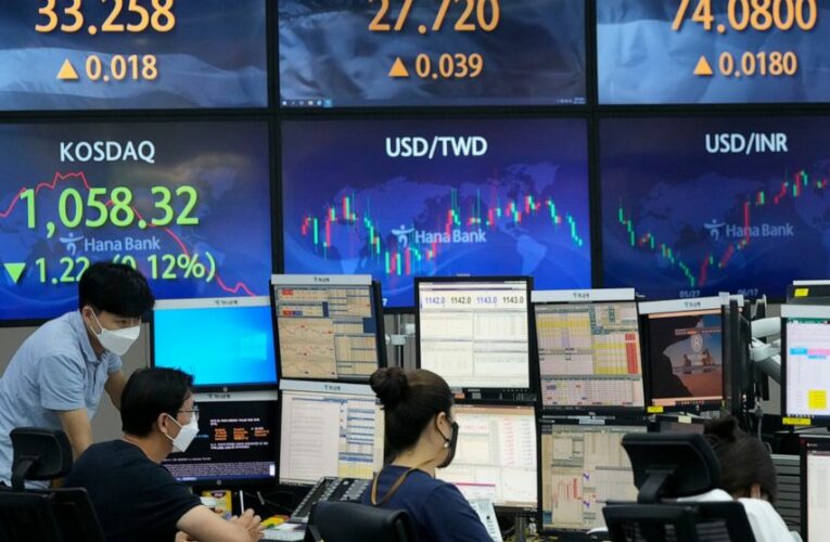 Asian stocks sink as investors watch for US jobs data