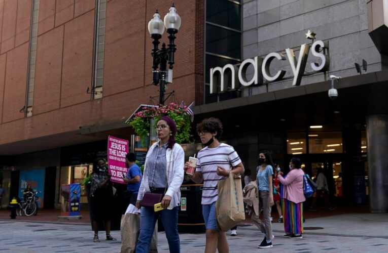 July US consumer spending ekes up 0.3% as delta threatens