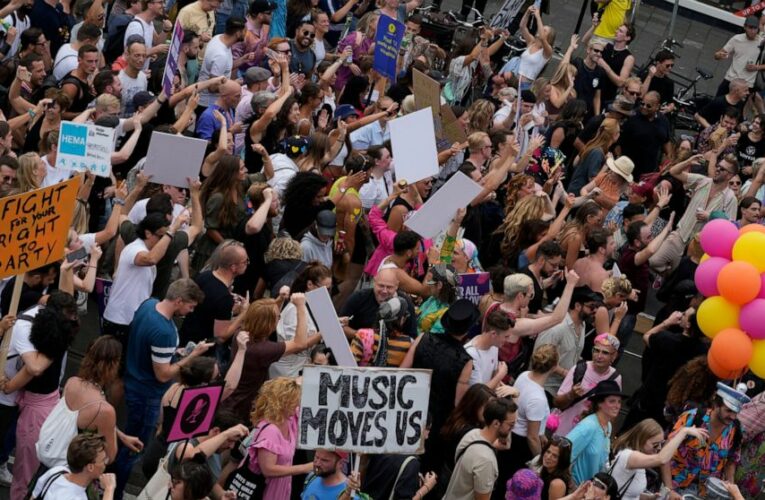 ‘Unmute us’: Marchers demand return of Dutch music festivals