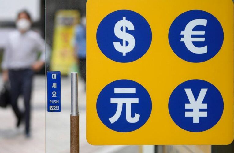 Asian stocks mixed with eye on economic releases