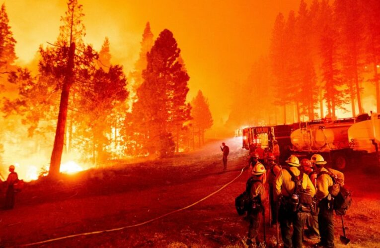 Winds frustrate effort to corral wildfire near Lake Tahoe