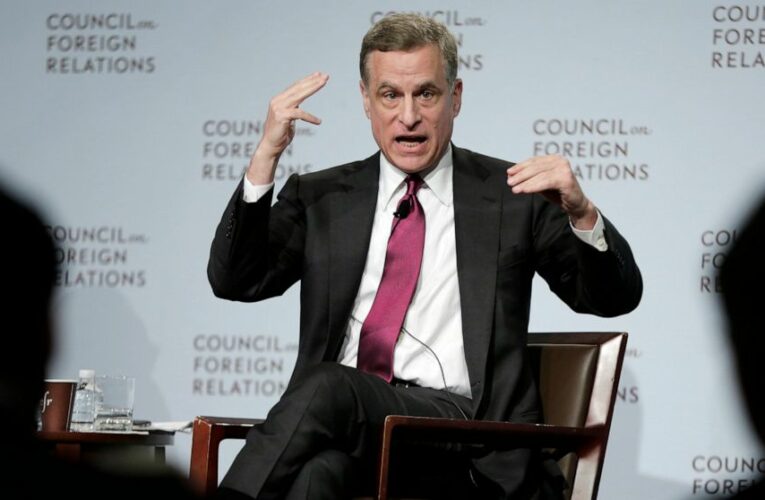 2 top Fed officials retire in wake of trading disclosures