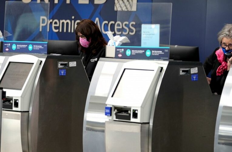 United lays out employee rules as vaccine requirement looms