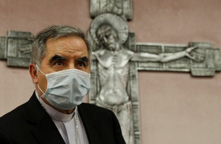 Prosecutor makes surprise offer in Vatican fraud trial