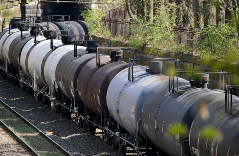 Norfolk Southern Q3 profit up 32% despite flat rail volume