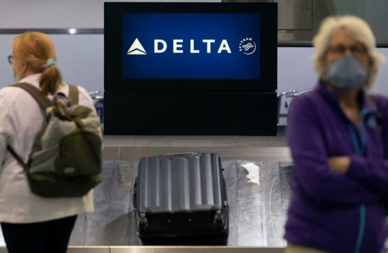 Delta posts $1.2 billion Q3 profit, touts holiday bookings