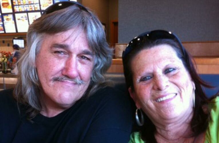 After more than 44 years of marriage, Bob and Sue Walker died over the holidays on separate floors in an Arizona hospital